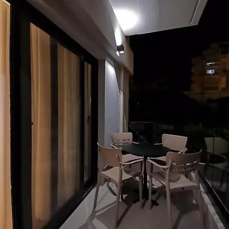 Nest * Sarandë