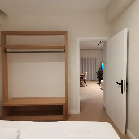 招待所 Nest Sarandë